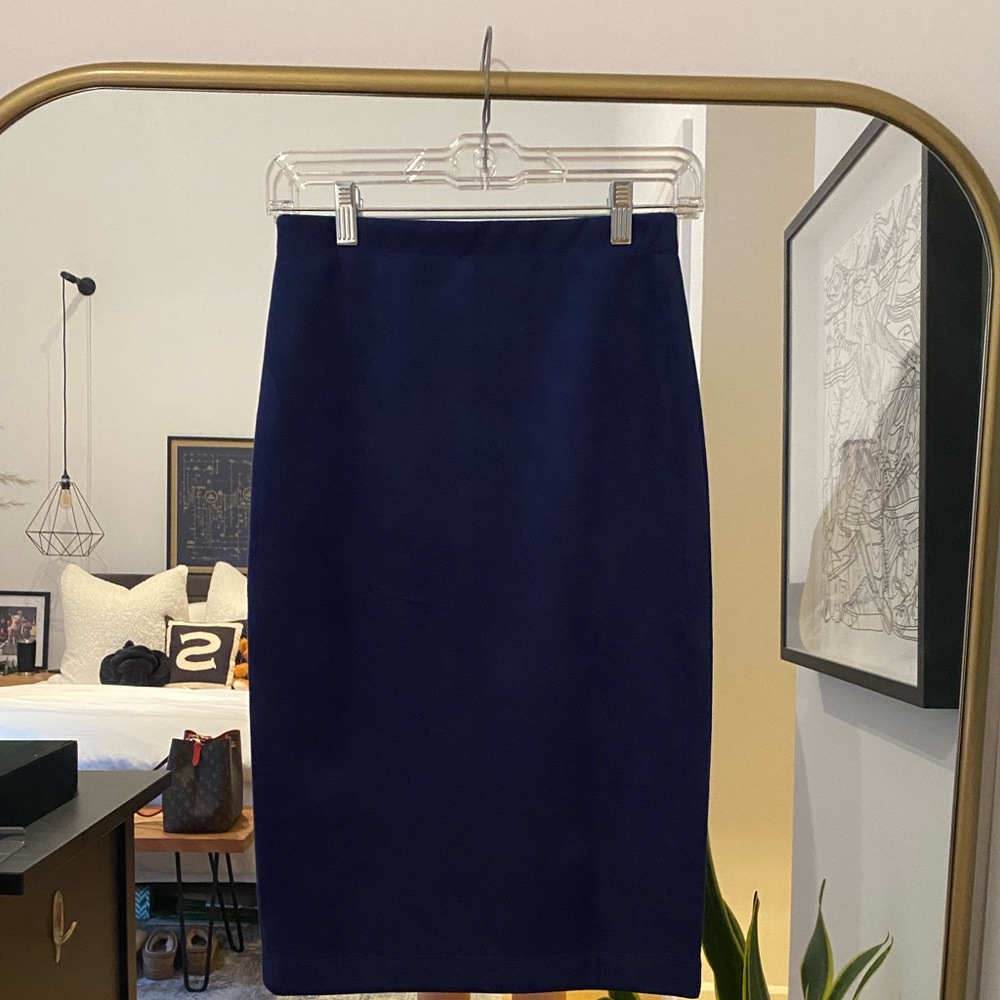 BCBG Max Azria Blue Microsuede Pencil Skirt XS 💙